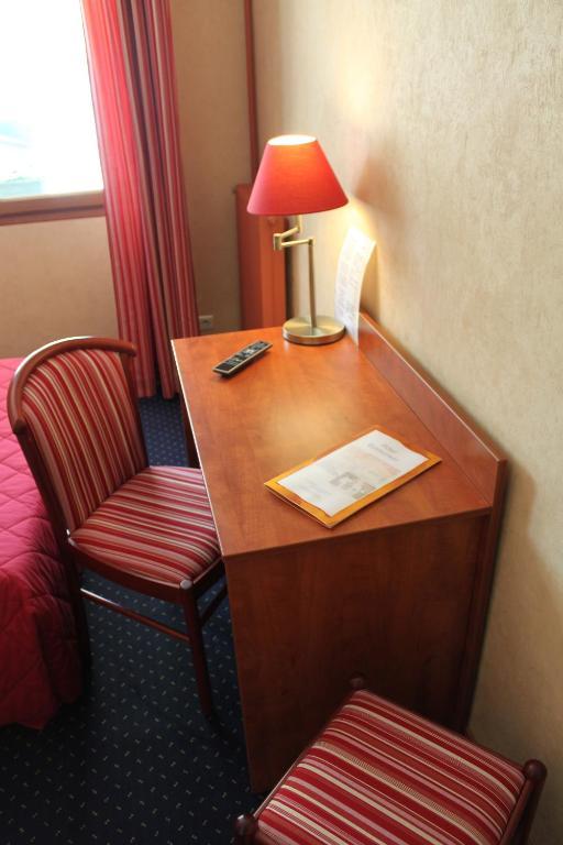 Hotel Au Feu De Bois Amou Habitación foto